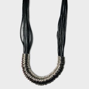 NWT Fashion Necklace